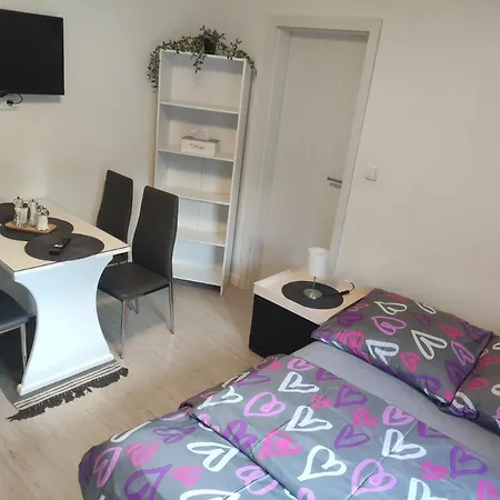 Apartman Oto 1 Apartman Oto 2 Upska 490,